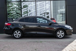 Седан Renault Fluence 2010 года, 539000 рублей, Ульяновск