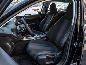 Хетчбэк Peugeot 308 2019 года, 1515000 рублей, Краснодар