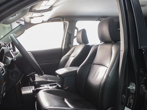 Внедорожник Toyota Land Cruiser Prado 2014 года, 2940000 рублей, Омск