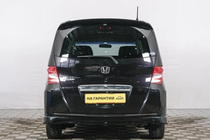 Минивэн Honda Freed 2010 года, 999000 рублей, Красноярск