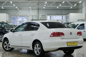Седан Volkswagen Passat 2012 года, 1469000 рублей, Омск