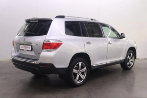 Внедорожник Toyota Highlander 2011 года, 1870000 рублей, Брянск
