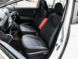 Минивэн Toyota Sienta 2015 года, 1319000 рублей, Кирилловка