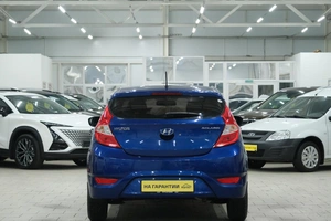Хетчбэк Hyundai Solaris 2012 года, 1039000 рублей, Омск