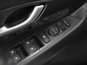 Хетчбэк Hyundai i30 2017 года, 1790000 рублей, Омск