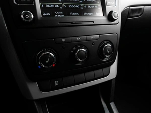 Внедорожник Skoda Yeti 2014 года, 819000 рублей, Тюмень