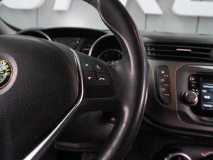 Хетчбэк Alfa Romeo Giulietta 2014 года, 1136000 рублей, Воронеж