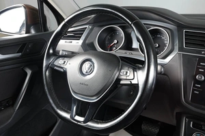 Внедорожник Volkswagen Tiguan 2019 года, 2159000 рублей, Тюмень