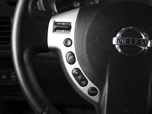 Внедорожник Nissan X-Trail 2010 года, 1270000 рублей, Омск