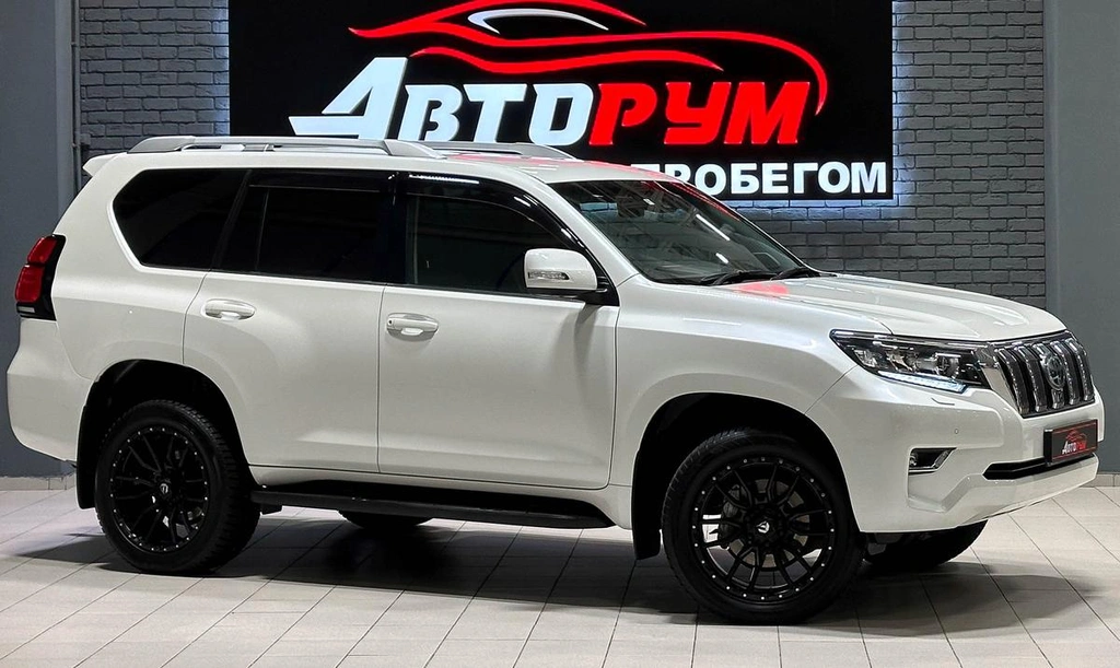Внедорожник Toyota Land Cruiser Prado 2018 года, 4500000 рублей, Красноярск