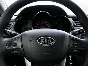 Седан Kia Rio 2012 года, 989000 рублей, Волгоград