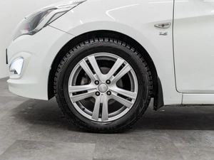 Седан Hyundai Solaris 2016 года, 1000000 рублей, Красноярск