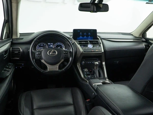 Внедорожник Lexus NX 2017 года, 2897444 рублей, Москва