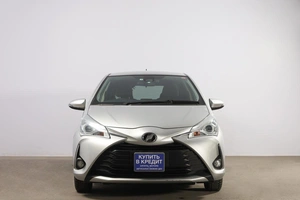 Хетчбэк Toyota Vitz 2019 года, 1249000 рублей, Новосибирск
