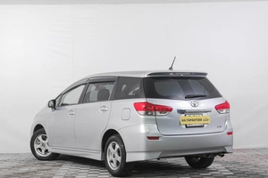 Минивэн Toyota Wish 2009 года, 1349000 рублей, Кемерово
