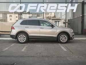 Внедорожник Volkswagen Tiguan 2019 года, 2240000 рублей, Краснодар
