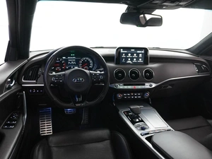 Лифтбек Kia Stinger 2018 года, 2498999 рублей, Москва