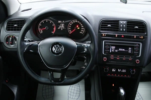 Седан Volkswagen Polo 2017 года, 958000 рублей, Солонцы