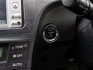 Лифтбек Toyota Prius 2011 года, 1365000 рублей, Краснодар