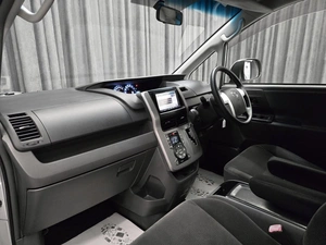 Минивэн Toyota Noah 2008 года, 1250000 рублей, Красноярск