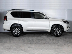 Внедорожник Toyota Land Cruiser Prado 2018 года, 5300000 рублей, Ставрополь