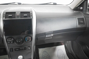 Седан Toyota Corolla 2010 года, 949000 рублей, Кемерово