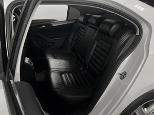 Седан Volkswagen Jetta 2013 года, 1043300 рублей, Казань