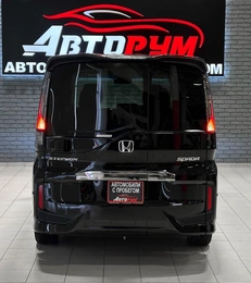 Минивэн Honda Stepwgn Spada 2015 года, 1947000 рублей, Красноярск
