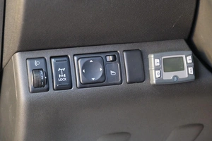 Пикап Nissan Navara 2010 года, 1399000 рублей, Омск