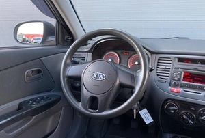 Седан Kia Rio 2011 года, 570000 рублей, Солонцы