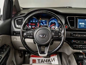 Минивэн Kia Carnival 2019 года, 2690000 рублей, Красноярск