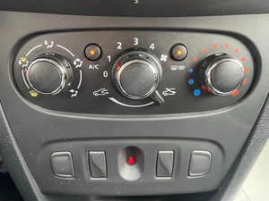 Хетчбэк Renault Sandero Stepway 2021 года, 1379000 рублей, Абакан