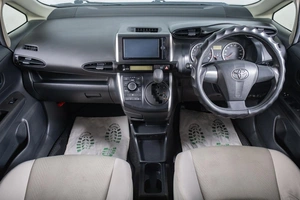 Минивэн Toyota Wish 2012 года, 1179000 рублей, Томск