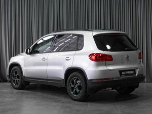 Внедорожник Volkswagen Tiguan 2011 года, 875000 рублей, Тюмень