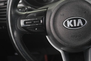 Седан Kia Rio 2017 года, 1549000 рублей, Кемерово