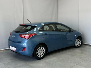Хетчбэк Hyundai i30 2013 года, 995000 рублей, Красноярск