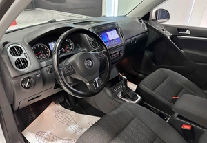 Внедорожник Volkswagen Tiguan 2012 года, 1397000 рублей, Красноярск