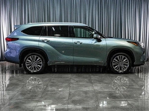 Внедорожник Toyota Highlander 2021 года, 6325000 рублей, Тюмень