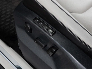 Внедорожник Volkswagen Tiguan 2018 года, 2599000 рублей, Тюмень