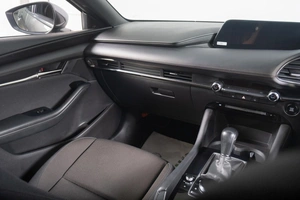 Хетчбэк Mazda 3 2022 года, 2249000 рублей, Томск