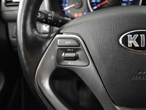 Хетчбэк Kia Rio 2015 года, 867200 рублей, Казань