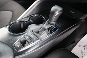 Седан Toyota Camry 2017 года, 2699000 рублей, Красноярск