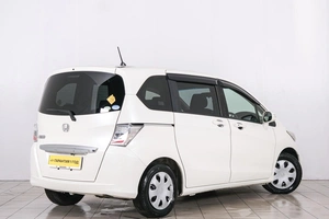Минивэн Honda Freed 2012 года, 999000 рублей, Красноярск