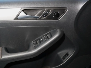 Седан Volkswagen Jetta 2011 года, 730222 рублей, Тверь