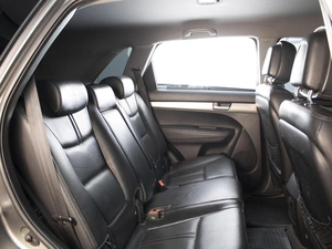 Внедорожник Kia Sorento 2009 года, 1270000 рублей, Омск