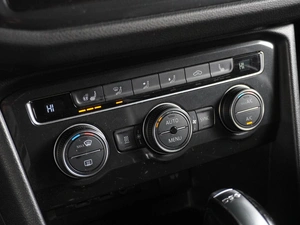 Внедорожник Volkswagen Tiguan 2018 года, 2750000 рублей, Воронеж