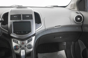 Седан Chevrolet Aveo 2013 года, 919000 рублей, Кемерово