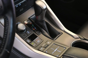 Внедорожник Lexus NX 2015 года, 3449000 рублей, Омск