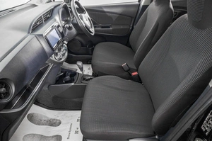 Хетчбэк Toyota Vitz 2018 года, 999000 рублей, Барнаул