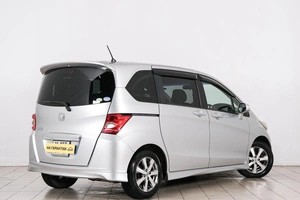 Минивэн Honda Freed 2010 года, 1099000 рублей, Красноярск